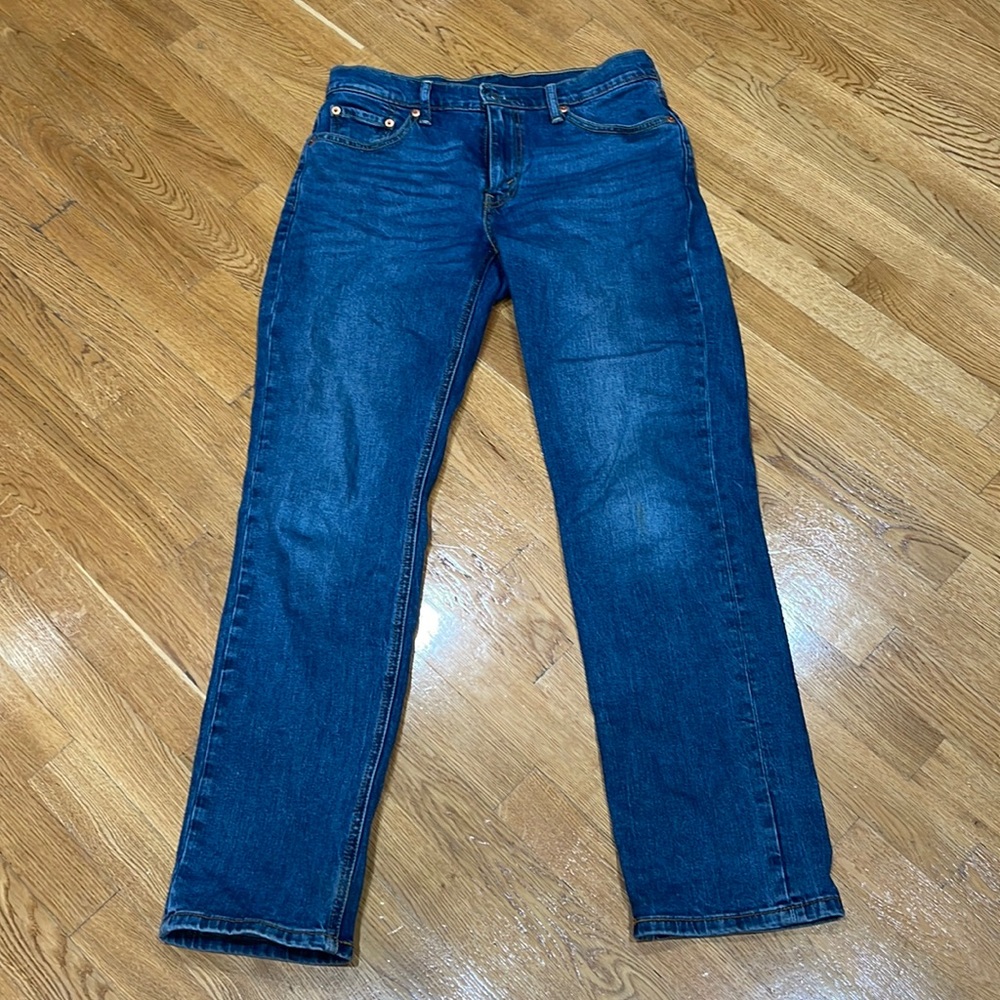 Classic Levi’s straight leg blue jeans